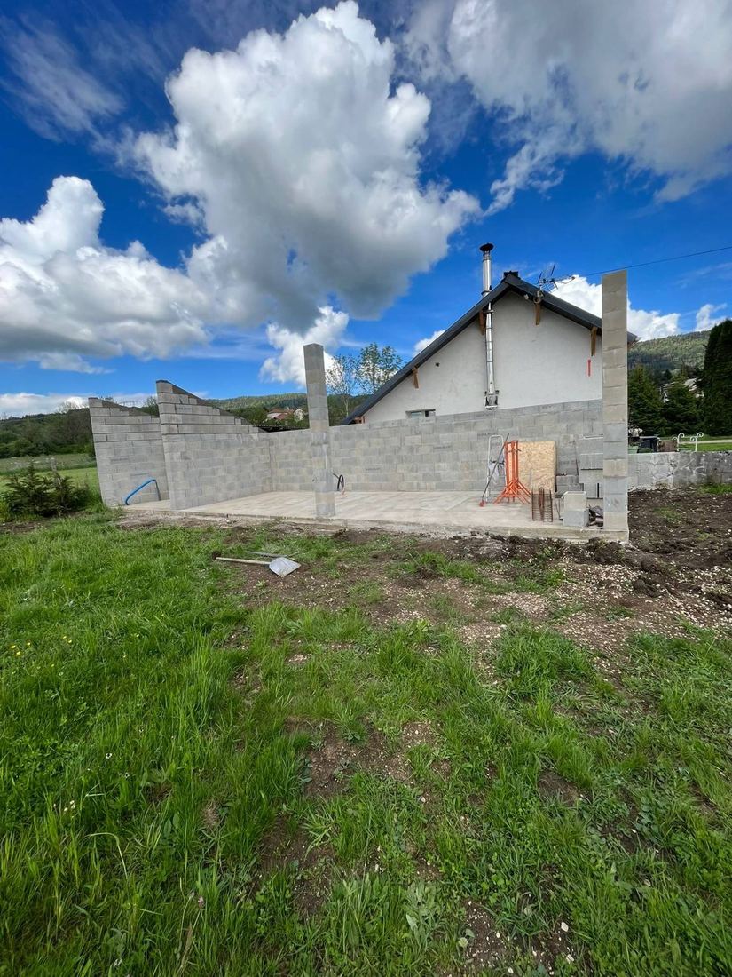 Mur d'extension en parpaings